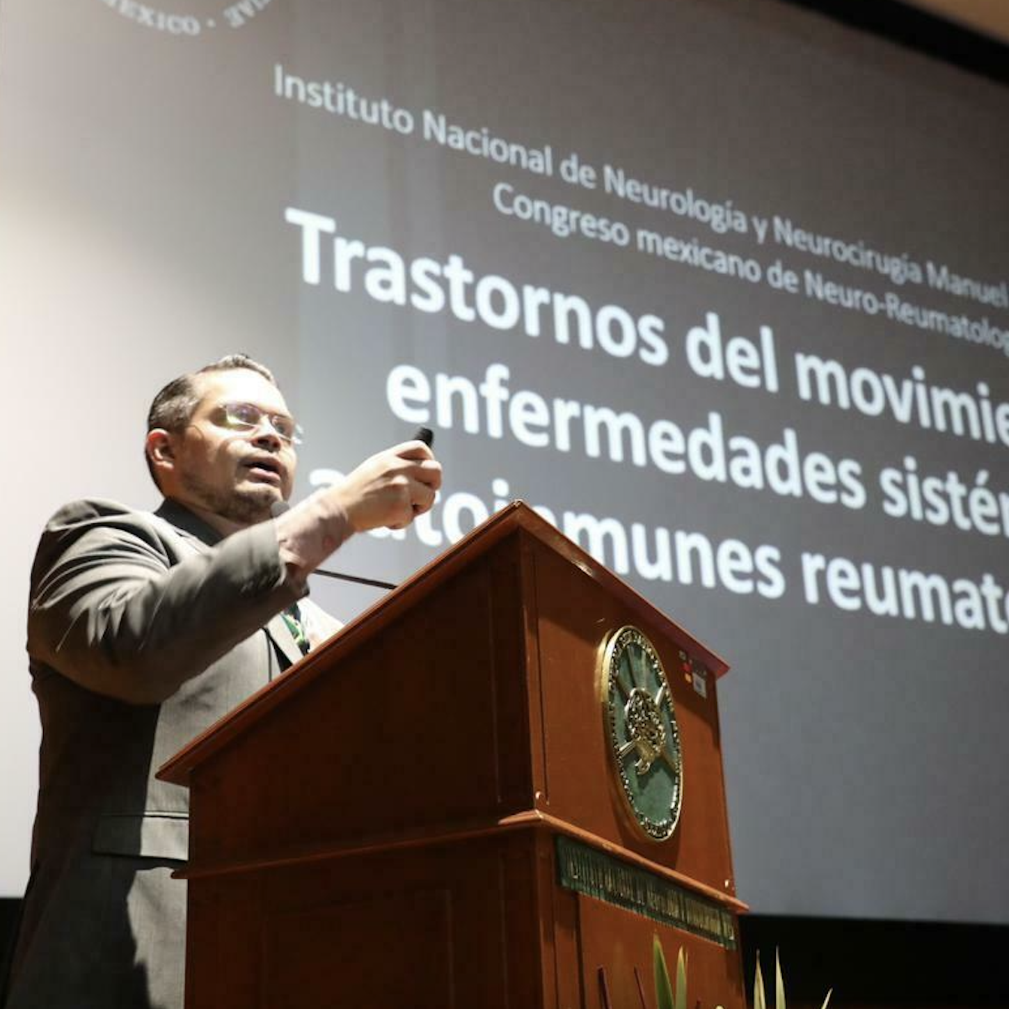 doctor, salud, Eduardo Arguelles Gonzalez, parkinson, cdmx, Mexico, movimiento, neurólogo, internista, enfermedades neurodegenerativas